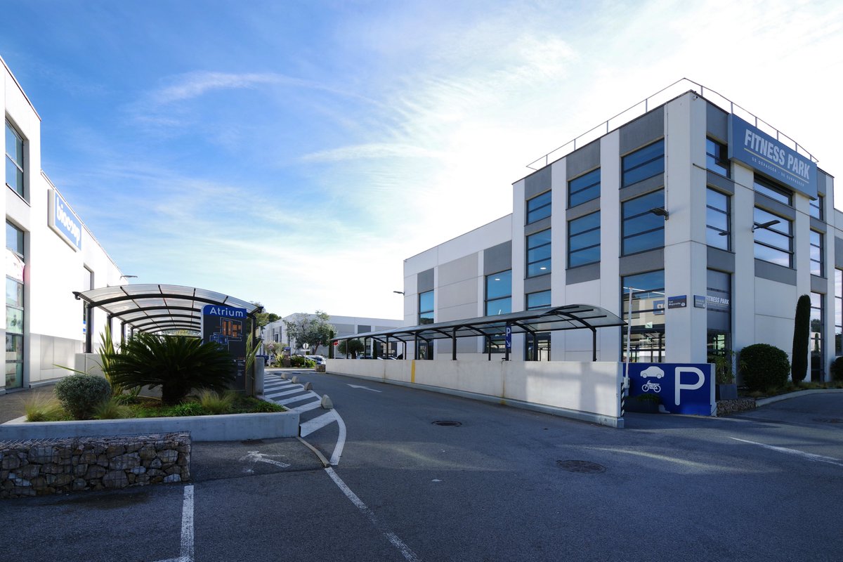ValimmoReim's tweet photo. Avant l'été, les idées de sorties ne manquent pas à Actipark Mougins ☀️🎉

En tant que propriétaire et gestionnaire du site, VALIMMO REIM accompagne le développement et l'attractivité de cet ensemble mixte, devenu au fil des années un véritable lieu de vie pour les familles. https://t.co/RKeFsaBHTP