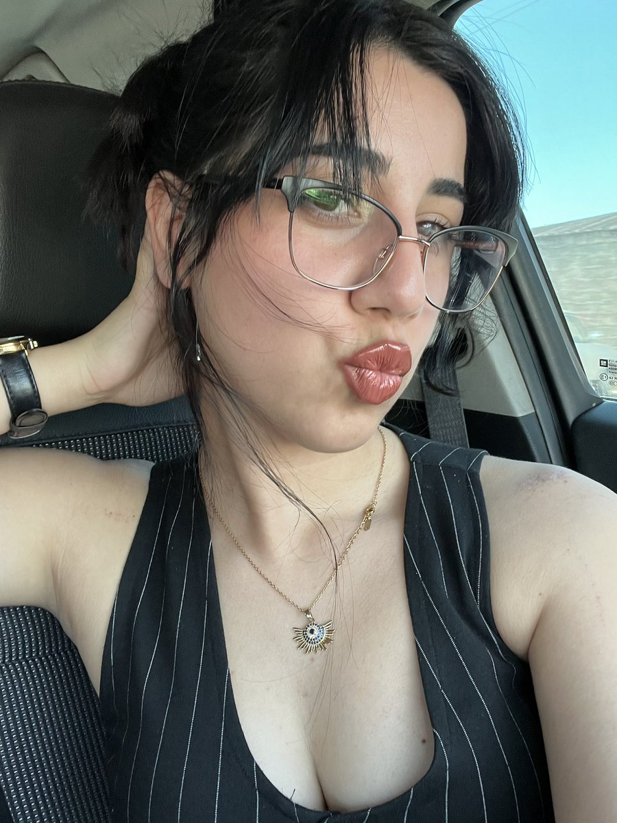 lilithfemf's tweet photo. Todayyy🫠🐈‍⬛🍻❤️ https://t.co/mimABvjvtw
