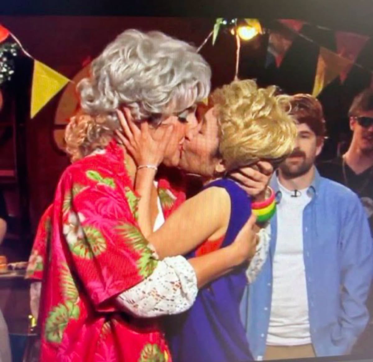 glumolive's tweet photo. smosh pride https://t.co/KmepoT3hnK