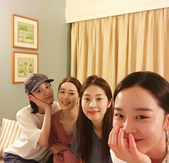 0nlyxee's tweet photo. 근데 은감 진짜 황내생 정모였음.. 감사3팀에 박주희 배우님도 있었고 서지안 동생으로 나왔던 신현수 배우님도 초반에 특별출연하시고  . .  진짜 가슴에국빱쏟음…..아아앙 뜨셔🥹🥹 ((주인아 가지마 . . https://t.co/FBphG2yTtd
