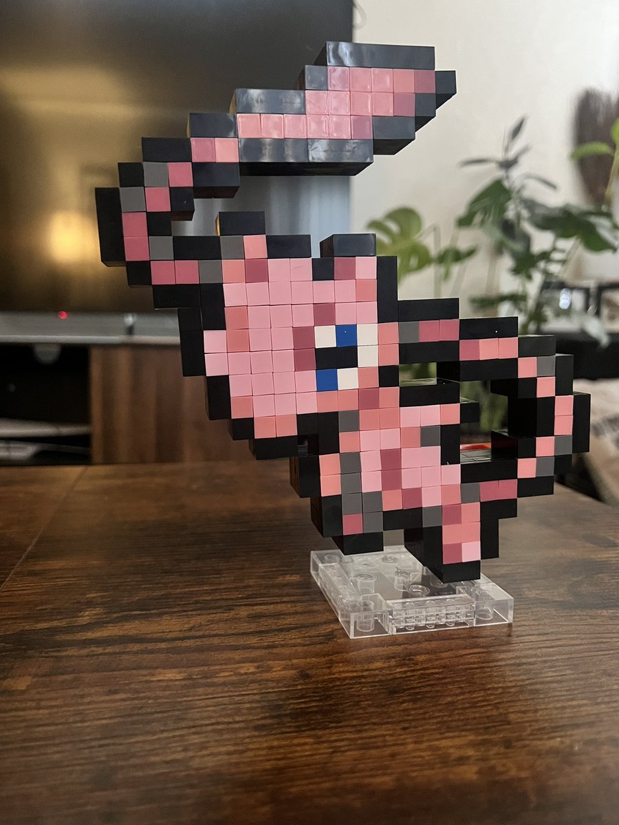 DjMittenzz's tweet photo. Just a cute MegaBloks Mew I made https://t.co/NhI3QgeYUn