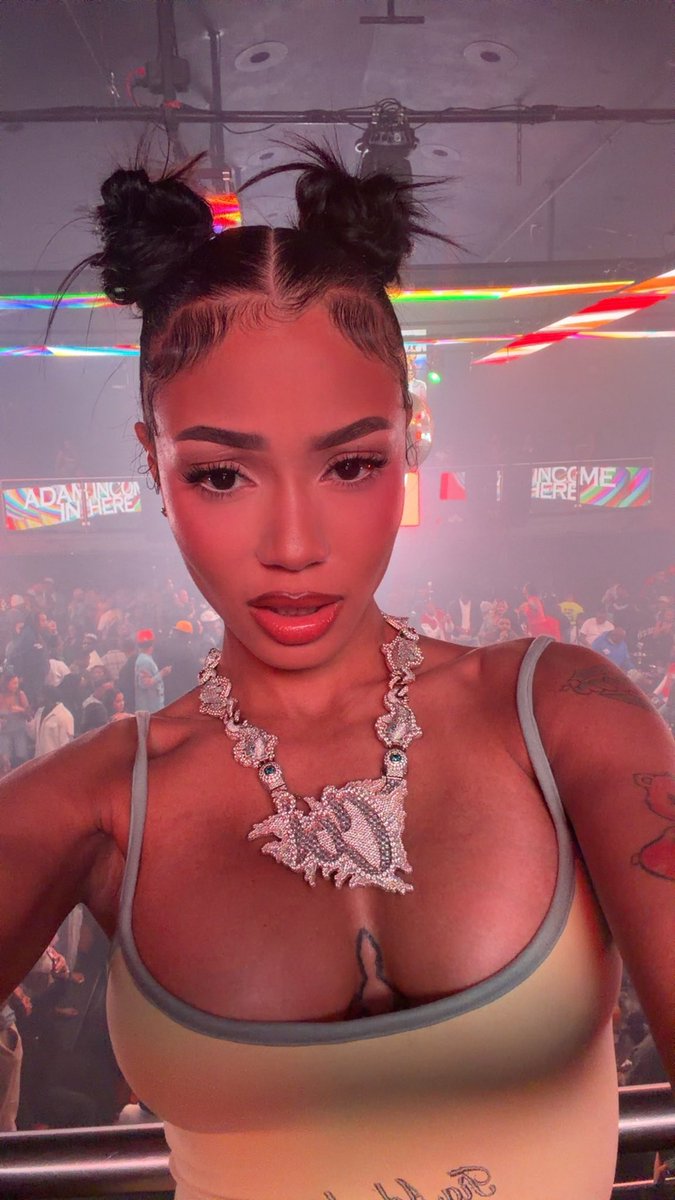 Babess_xx's tweet photo. Be honest: is Coi Leray one of the prettiest in the game right now? https://t.co/emzWjQ8elC
