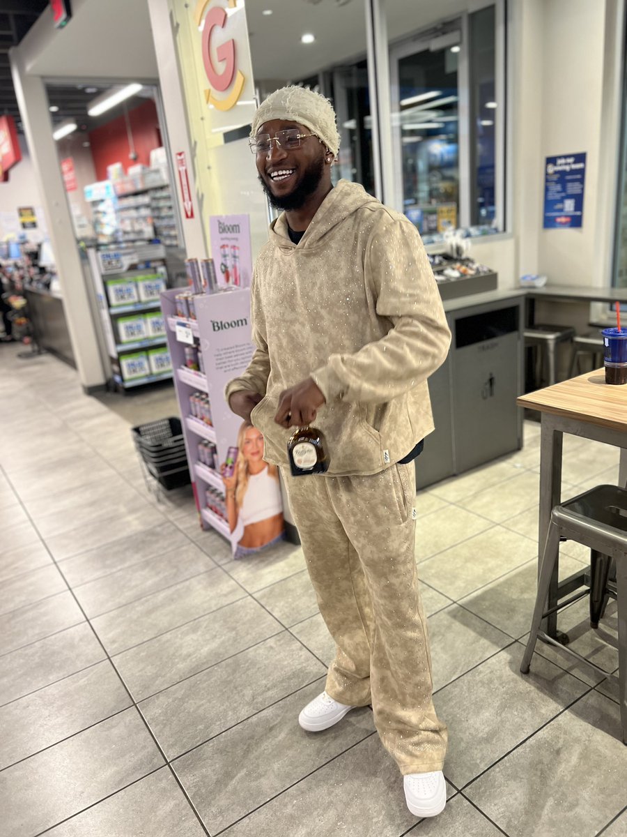 xTreJacksonx's tweet photo. Sponsored by @donjulio 🤣😭 https://t.co/CJp6V41hEO