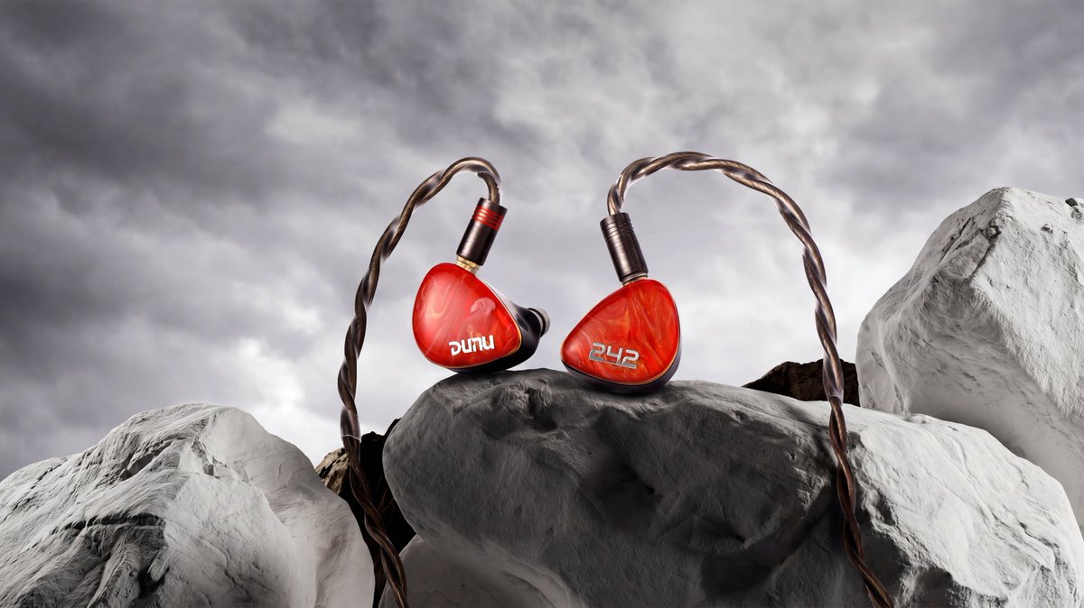 DUNU_Headphone's tweet photo. The creator did this. Modern effect s are seriously impressive. And the sound matches the visuals. 🎬✨🎧
#DUNU #DN242 #IEM #HiFi #VFX #CreatorMade https://t.co/uM96sMV9GM