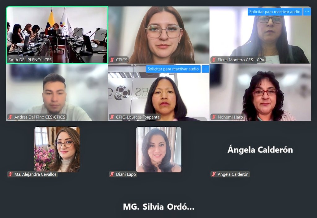 ces_ec's tweet photo. ➡️ | La sesión, contó con la participación de Silvia Ordóñez, delegada del Ministerio de Producción, Comercio Exterior, Inversiones y Pesca - @Produccion_Ecu, y María Alejandra Cevallos, delegado del Ministerio de Educación, Deportes y Cultura - @Educacion_Ec. https://t.co/gZJECLLIWF
