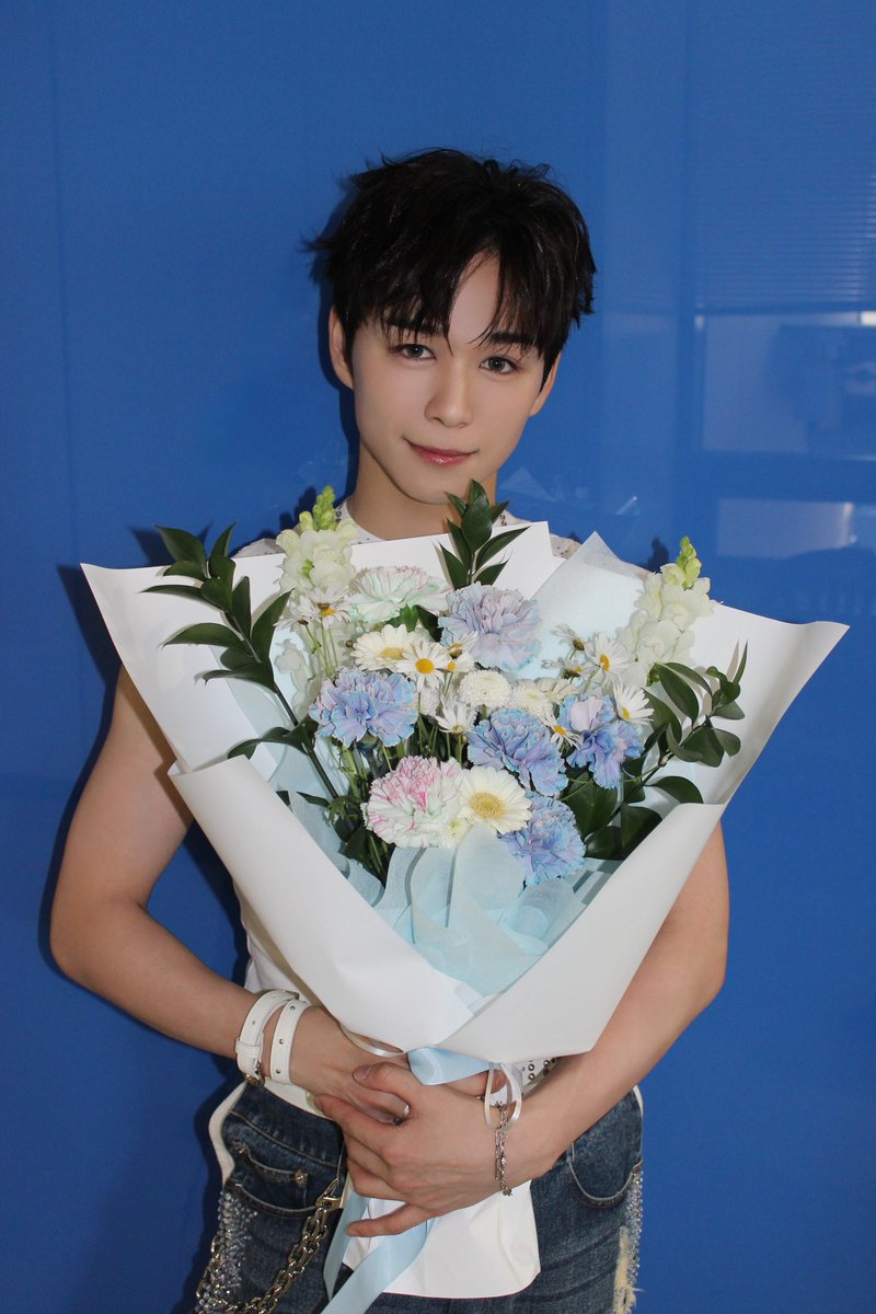 eringi_mini's tweet photo. 威尊誕生日おめでとう🎉🤍

今年もお祝いできて嬉しい！！
出会えたことに感謝してる☺️

たくさんの魅力溢れる
27歳の威尊のこれからを応援しています

#祝27歳_威尊と幸せを分け合って笑おう
#HappyTakeruDay2026 https://t.co/kr9ejQsLtG