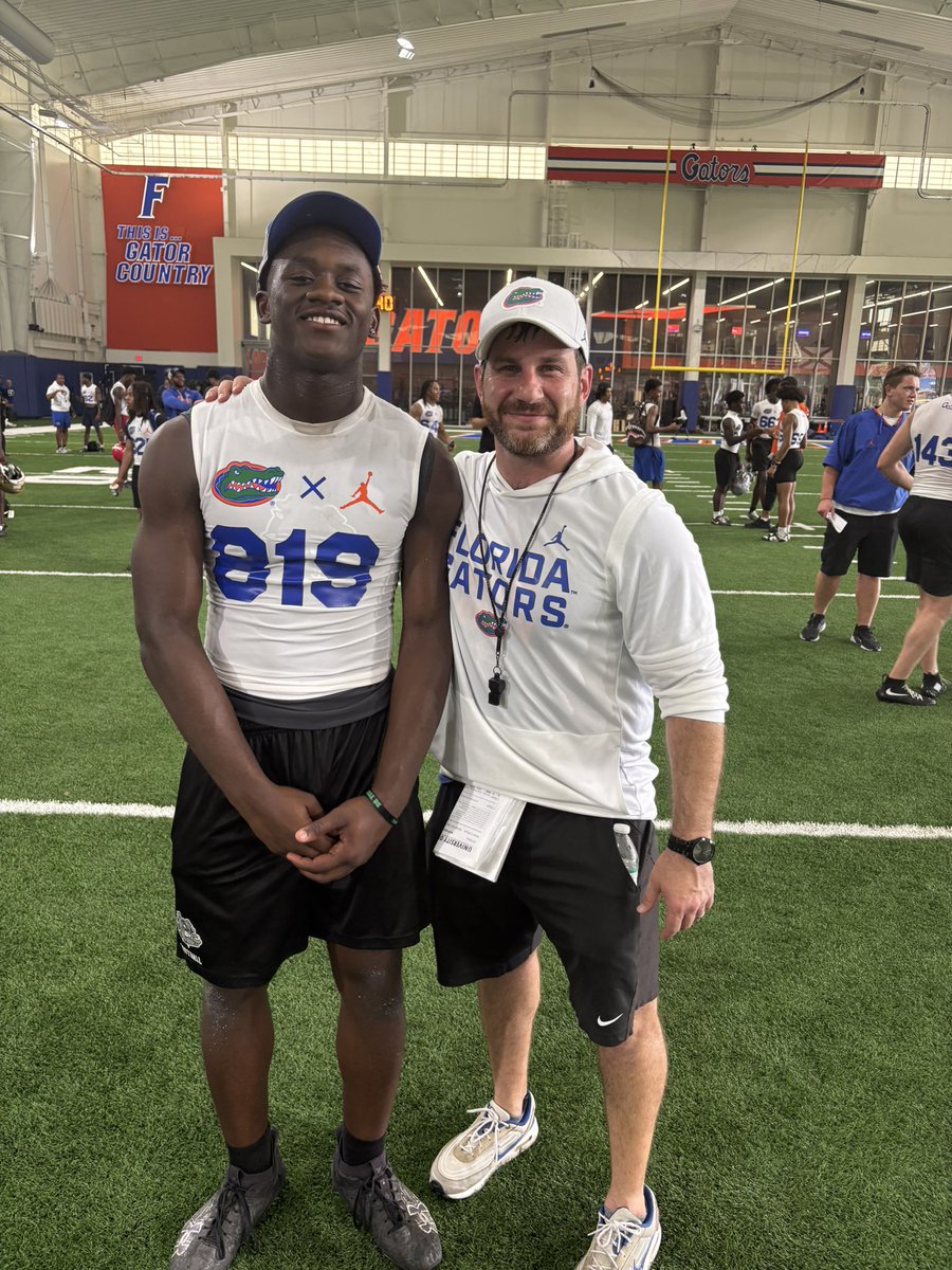32Veal_B's tweet photo. Had an amazing camp yesterday at UF. Grateful for the opportunity and the chance to showcase my ability! @CoachPTurner @Coach_Charlie38 @CoachGasparato @CoachBamHardmon https://t.co/RvyjzIqrr8