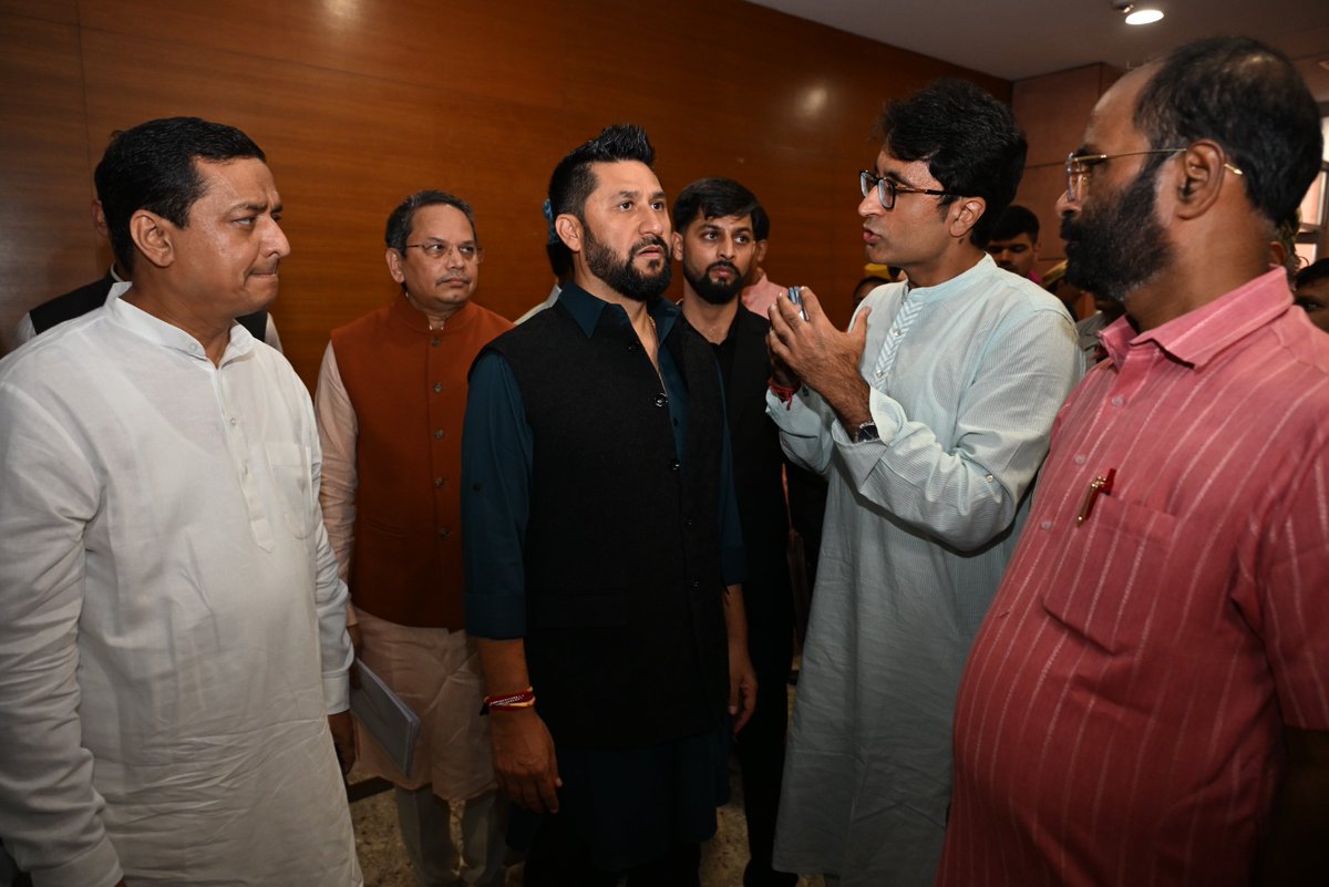pradip103's tweet photo. Under the party's "Know BJP" initiative received an opportunity to interact with President of  Rastriya Swatantra Party Rabi Lamichhane ( @hamrorabi).

The communication of the working of party's media cell was done under guidance of BJP National President ( @NitinNabin);  Media Incharge @anil_baluni; Co In charge @drsanjaymayukh & in presence of Foreign Affairs Dept Incharge @vijai63; & MP New Delhi @BansuriSwaraj.

BJP Media Cell works 24*7 to communicate the vision of PM @narendramodi ji.