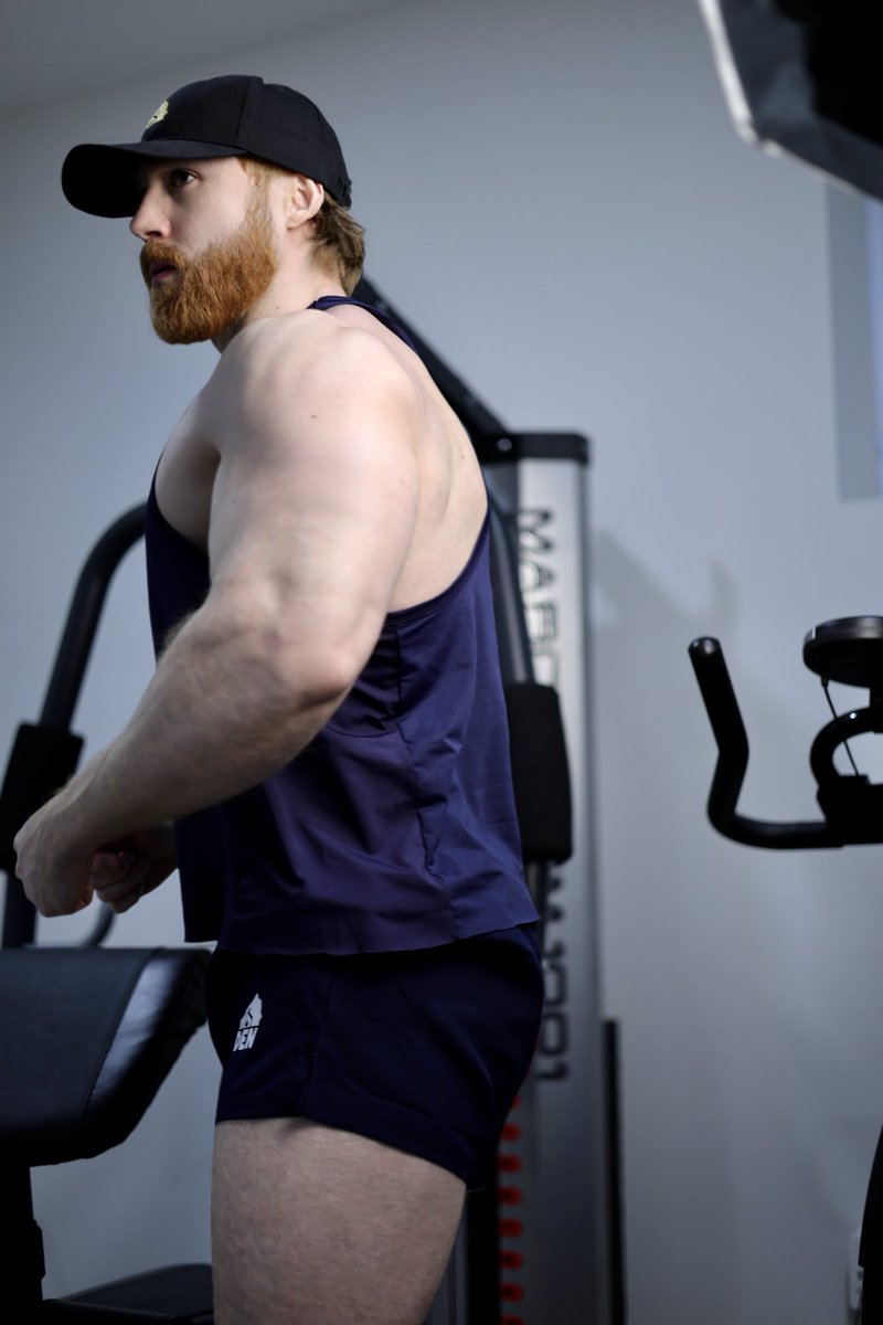 maxivillion's tweet photo. Serving the back💪🏻🙌🏻⚡️

#back #workout #bodybuilding #backday #triceps #ginger  #thick  #beast https://t.co/s8ztxhwyWj