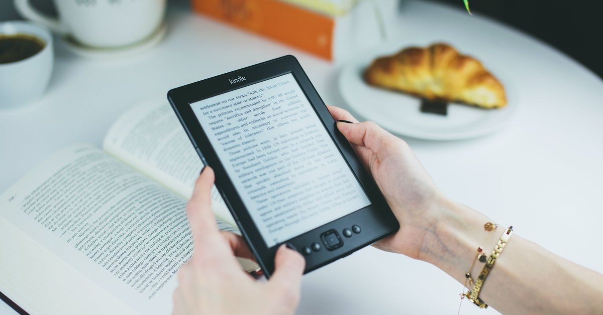 SDLBACK's tweet photo. Why a good old-fashioned book is better for your mental health https://t.co/Vn0BrnYGbz https://t.co/CIlrjBXJ2i