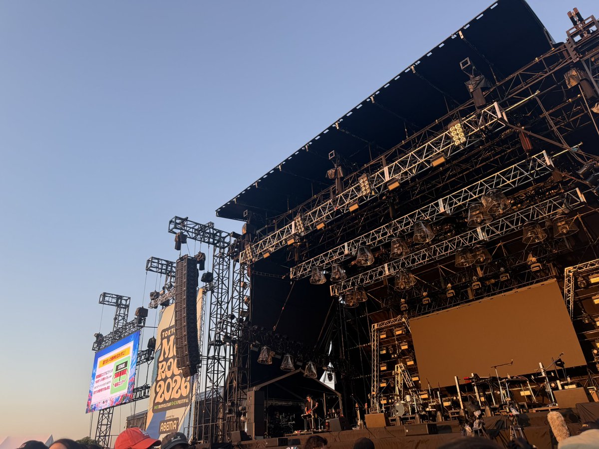 aira03230's tweet photo. 📍METROCK OSAKA

朝からねぐせ。、Novelbright、TRACK15、Da-iCE、the shes gone、WEST.、優里の7組を聴けて最高やった✨

ガリレオは絶好調じゃなかったかもしれへんけど、晴れた夜空の下で聴けたのが幸せすぎた🥹
イントロが流れた瞬間、気づいたら泣いてた😭🌙✨ https://t.co/IxLVRRUpog
