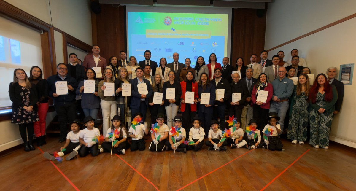 SubEducParv's tweet photo. #SubseEnTerreno 📍Antofagasta
Participamos junto a autoridades locales y regionales en el lanzamiento y renovación del Compromiso Regional con la Primera Infancia.

(🧵1/2) https://t.co/u9MoBuohK4