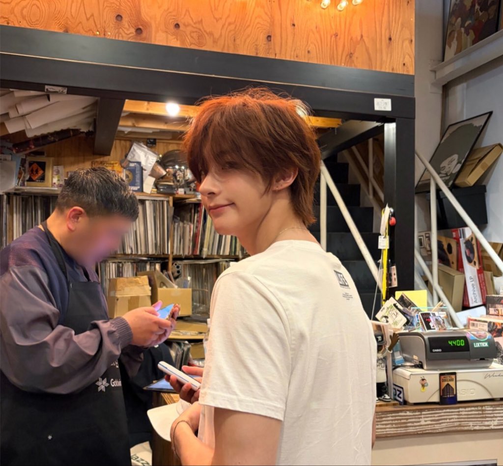 febnieschan's tweet photo. เหมือนพบเจอได้ตาม melt livehouse https://t.co/alSzNINnV9