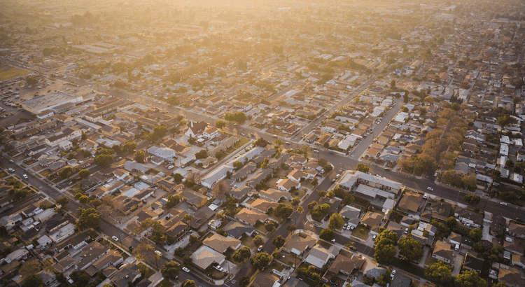 ShowcaseRealty's tweet photo. Real Estate News: What the Foreclosure Headlines Aren’t Telling You https://t.co/Oa5Ijc3huZ https://t.co/6AK1VXiBye