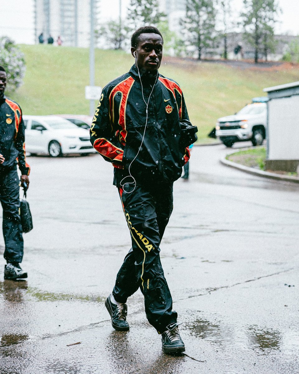 SoleRetriever's tweet photo. Canada debuted their NOCTA x Nike X2 tracksuits ahead of last night’s friendly 🇨🇦 🦉 

📷 @CANMNT_Official https://t.co/oteciukXGE