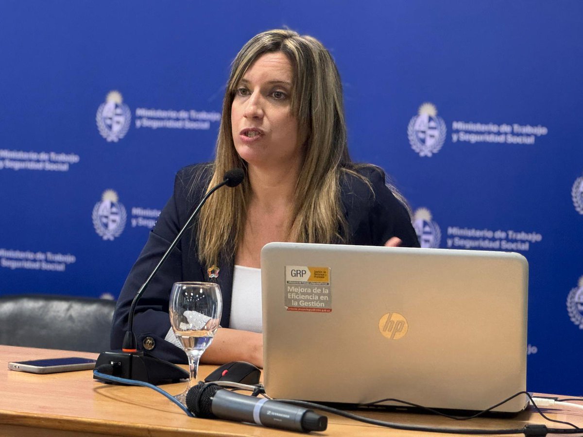 MTSSuy's tweet photo. 🔵Misión de cooperación técnica entre Uruguay y Chile orientada a avanzar  en la construcción de un Marco Nacional de Cualificaciones para el  sector de los cuidados🇺🇾🇨🇱
💻Nota web:
https://t.co/qeI4vM8NTw https://t.co/sv1H0KZ2s7