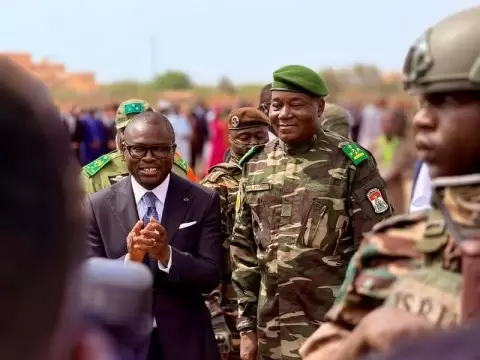 PdeRNiger's tweet photo. #Niger-Bénin : le Président Wadagni ? Niamey, un geste de bon voisinage et un signal fort pour la normalisation de l’axe Niamey-Cotonou https://t.co/7egCPHWpEC