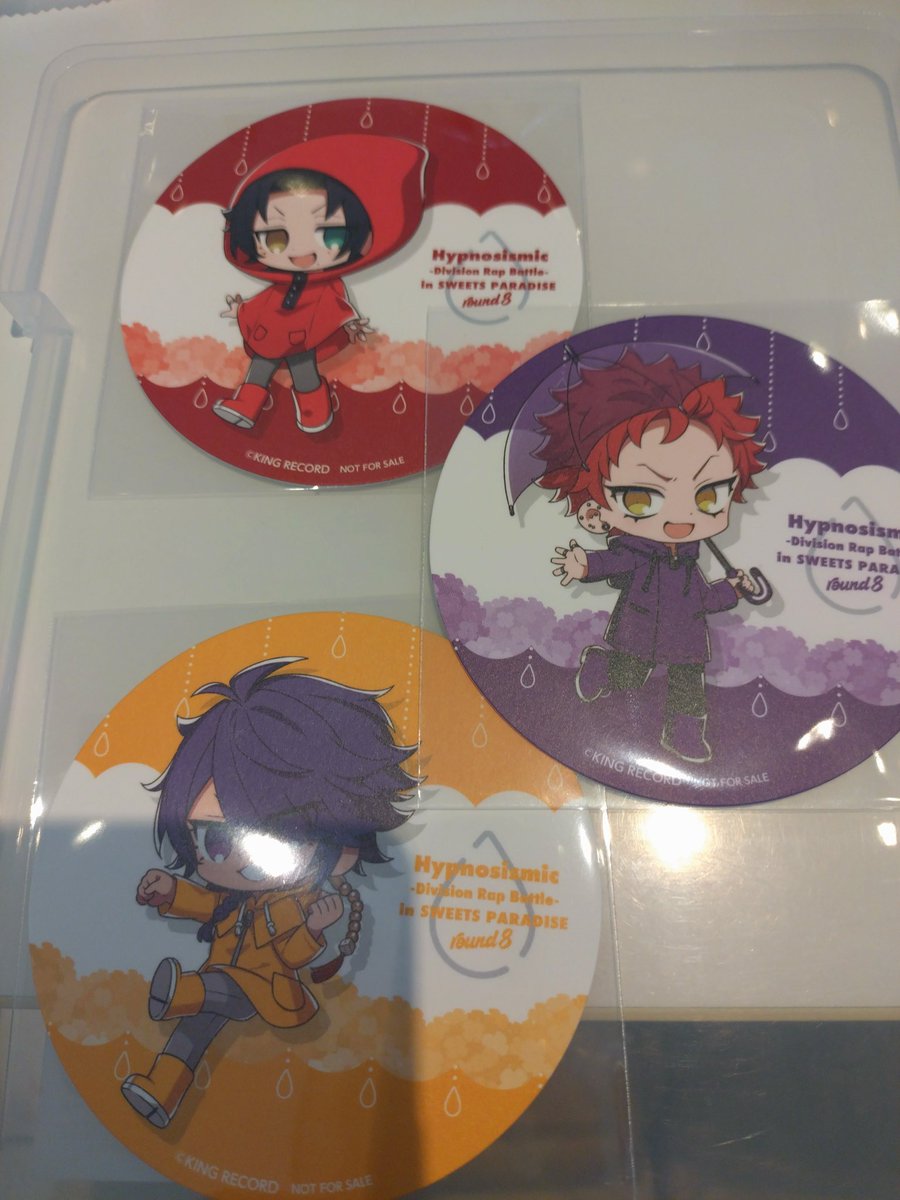 hani2540942662's tweet photo. 【交換/譲渡】ヒプノシスマイク ヒプマイ スイパラ スイーツパラダイス コースター フォトカ クリアカード クリカ

譲 : 画像のとおり
求 :(コースター)左馬刻

郵送希望
コースター1点に対し、
フォトカは1点、クリカは2点提供可
フォトカ・クリカは定価＋送料でお譲り可能
お気軽にお声がけください https://t.co/1fbjkeqwIU