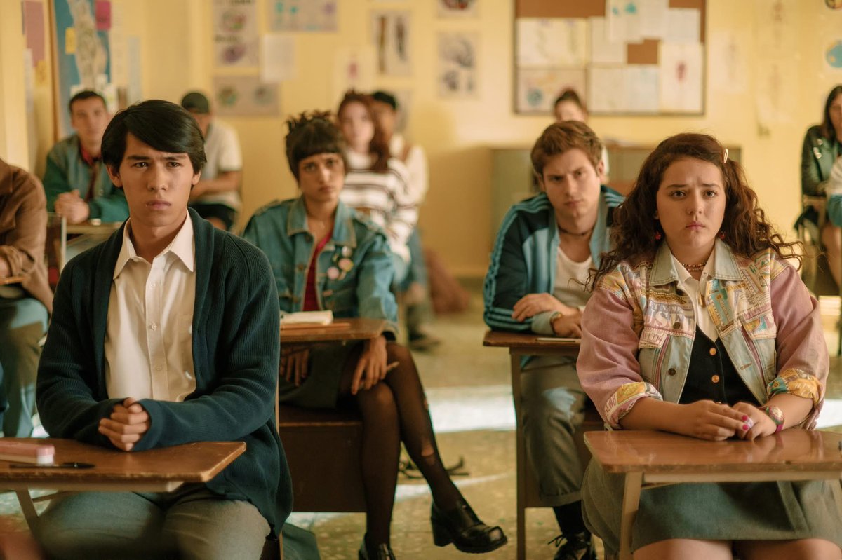 CintaDeCine's tweet photo. Nuevas imágenes del primer vistazo a la temporada 2 de #NadieNosVaAExtrañar. 
Estrena en agosto en Prime Video @PrimeVideoLat 🎬

#PrimeVideo #NadieNosVaAExtrañar2 #CintaDeCine 🎬 https://t.co/EAvMrgGkBd