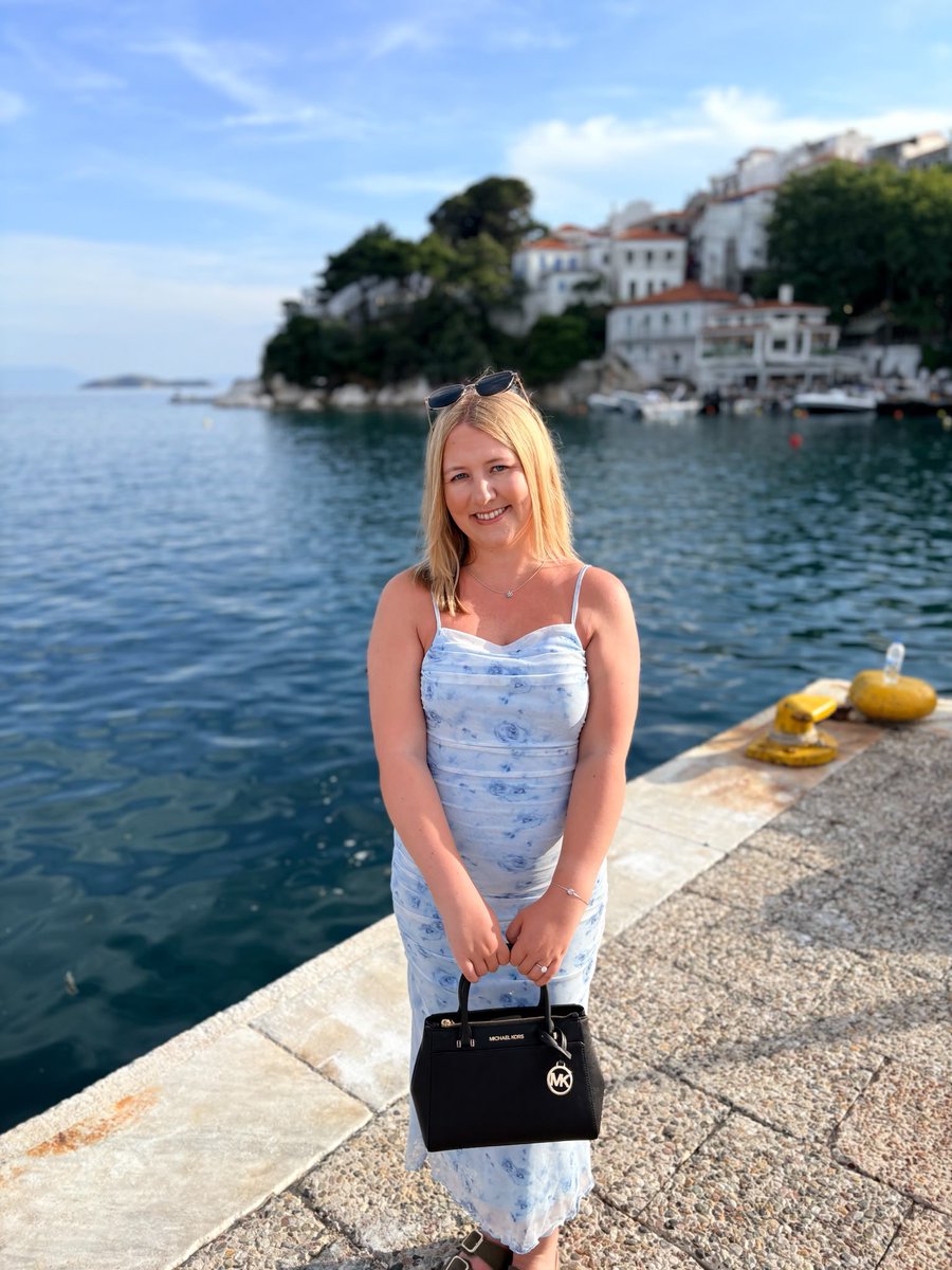 LuceFord_'s tweet photo. 30 👸🏼🇬🇷💙 https://t.co/JWjztw2aB9