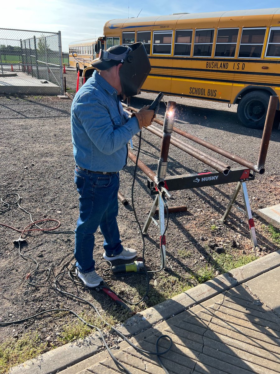BushlandISD's tweet photo. One thing we love about summer break is seeing all the special projects come to life! Dr. Giles and Maintenance Director John Merrell are building a gated pipe fence on the south side of the east stadium parking lot. We appreciate their dedication to improving our district! https://t.co/Lyk3rP7DRf