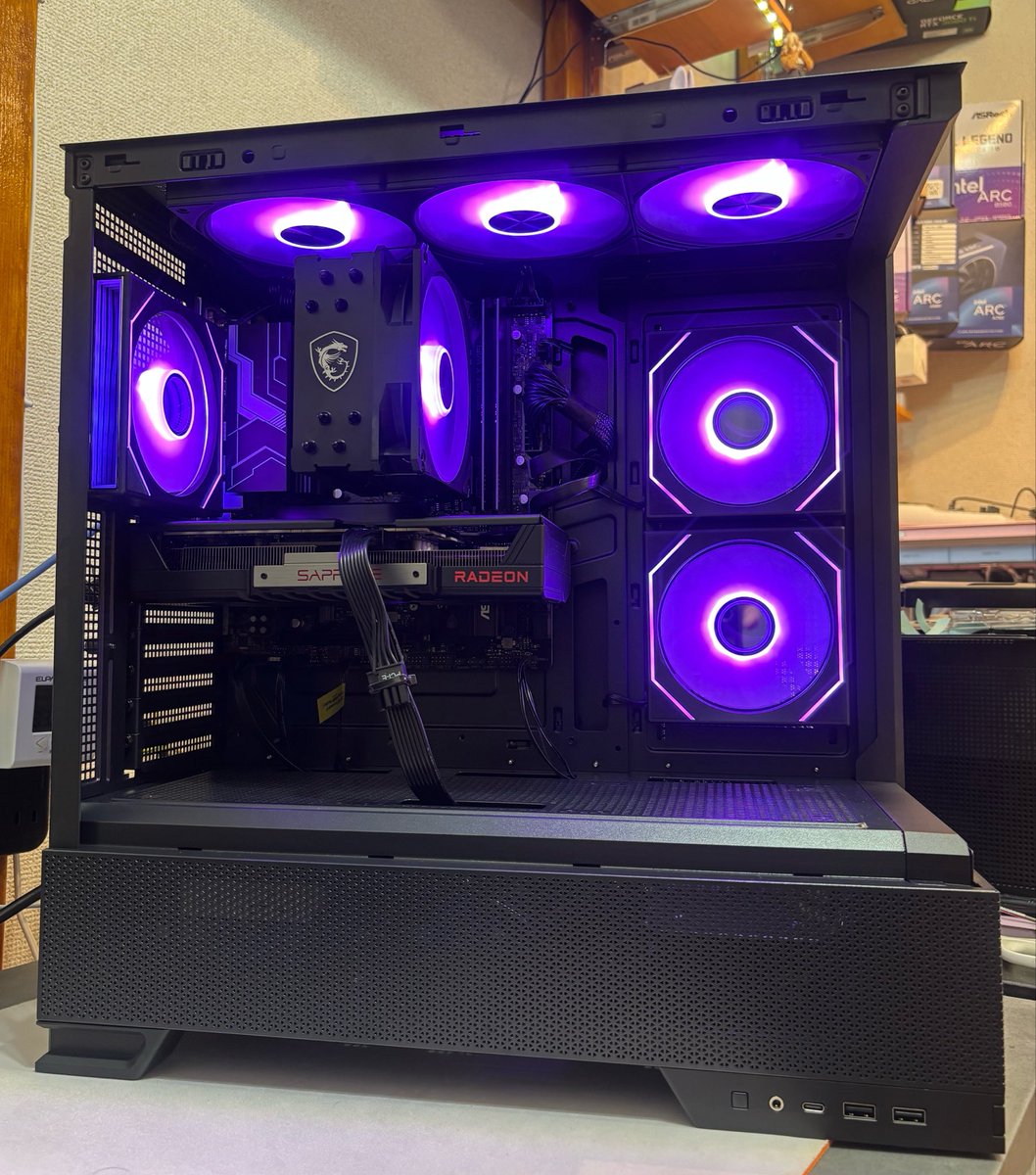 hiruto200's tweet photo. 夜中にこっそりPC販売

CPU Ryzen5 7500F
クーラMSI MAG COREFROZR AA13
MB ASRock B850M-X WiFi R2.0
メモリ DDR5 5600MT/s 16x2
m.2SSD GEN4 1TB
ケース OKINOS AQUA6
ケースファン upHere ARGB 3連ファン
電源 cougar 750W 
GPU RX9060XT
Windows11 Pro 

175000円でいかがでしょうか

気になる方はDM、リプでご連絡ください。