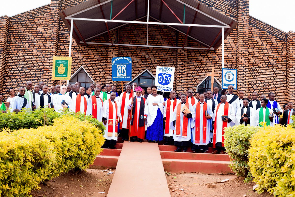 EByumba's tweet photo. 🚨 GUSHIMIRA🚨
EAR DIOCESE BYUMBA,turashima Imana yadufashije ngo igikorwa cy'amarushanwa y'ama chorale kigende neza,turashima ama chorale yose dufite muri Diocese yitabiriye irushanwa,abakristo,abakosoye,umuvugabutumwa,ndetse n'abandi babigizemo uruhare.Muhabwe umugisha. https://t.co/GdND6aAEsA