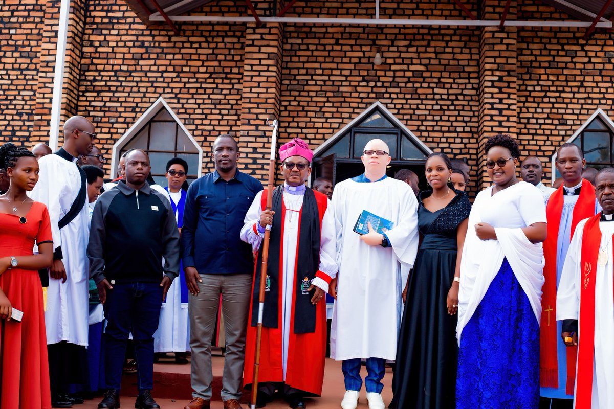EByumba's tweet photo. 🚨 GUSHIMIRA🚨
EAR DIOCESE BYUMBA,turashima Imana yadufashije ngo igikorwa cy'amarushanwa y'ama chorale kigende neza,turashima ama chorale yose dufite muri Diocese yitabiriye irushanwa,abakristo,abakosoye,umuvugabutumwa,ndetse n'abandi babigizemo uruhare.Muhabwe umugisha. https://t.co/GdND6aAEsA
