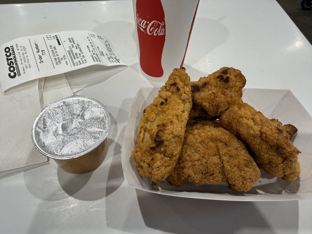 GoldColdSnow's tweet photo. Costco Chicken Strips, I’ll give it a go. https://t.co/lNhCUGwXOz