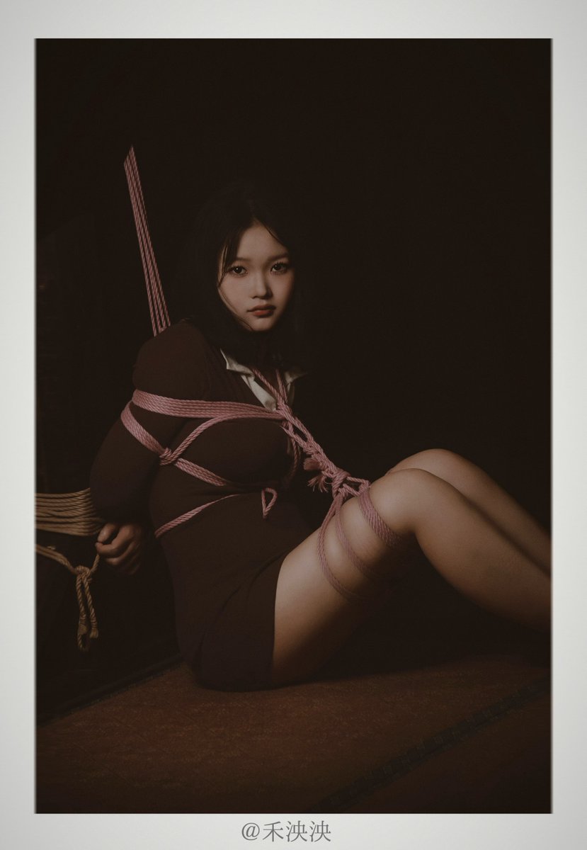 SamCheE_'s tweet photo. 等我睡醒再给你解开 https://t.co/ctrCoTYlso