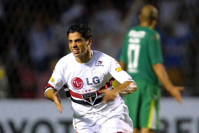 vinne0998's tweet photo. @wiliam_r88 @umbertocontiho3 Calma peppa, só um gostinho pro eterno filhinho de mata-mata. 17x6 fora os ameaços https://t.co/CMIvpqUr0K