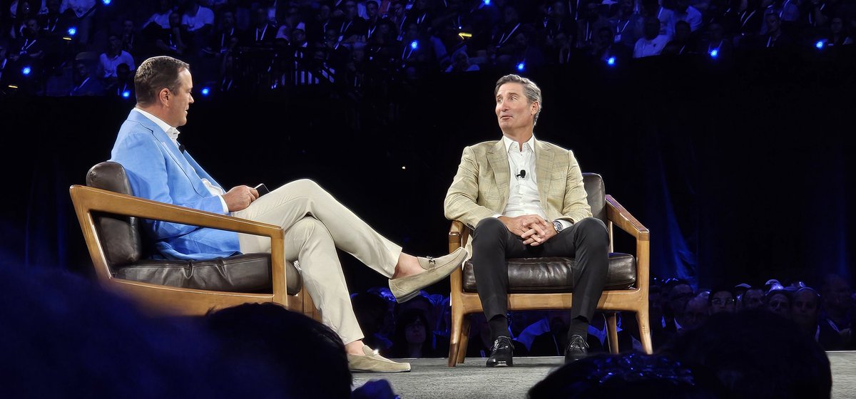 richtechguy's tweet photo. Cisco CEO Chuck Robbins talking with Starbucks CEO Brian Niccol. Great comment by Chuck that CEOs across America are looking at their CISOs and thinking: Dear God, I'm trusting you with my entire organization. https://t.co/RmbXnYLHqt