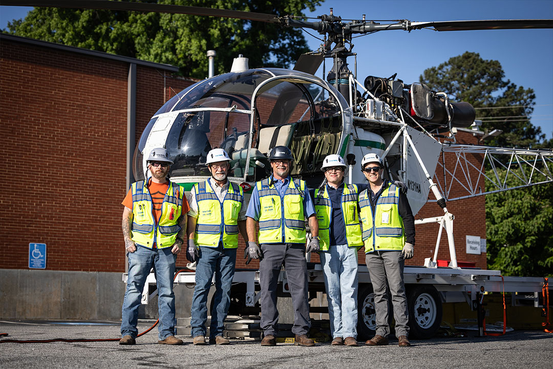 FairLifts's tweet photo. Precision Rooftop HVAC Helicopter Lift: Fair Lifts Partners with JC Lane Co in Atlanta https://t.co/yu0douPC3L https://t.co/63PvkaJIrU