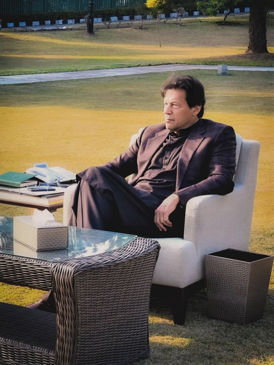 AnGelAlish2's tweet photo. سویروں کا میرے توں سورج لاگے۔۔۔ ❤️
@TeamiPians
#خان_کے_نام_سے_کانپتی_ٹانگیں https://t.co/V51GMTihet