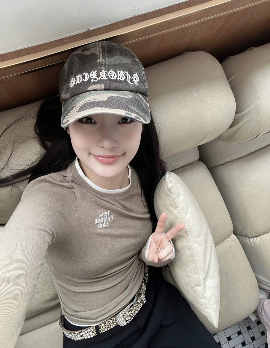 menglu166's tweet photo. 闲来无事时候，跟姐妹一起逛街也不错
         v：menglu1169 https://t.co/UL2RTpm24s