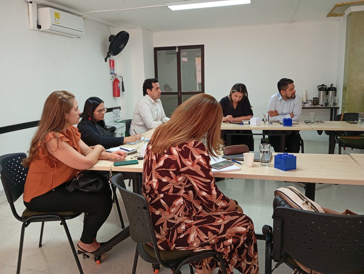 Fusoan's tweet photo. #Hoy en compañía de nuestras #Cooperativas asociadas, realizamos nuestra Junta Directiva, un espacio clave para evaluar resultados, trazar nuevas metas solidarias y seguir construyendo, de forma conjunta, proyectos e iniciativas para la región ✅ https://t.co/gk1SA1boEz