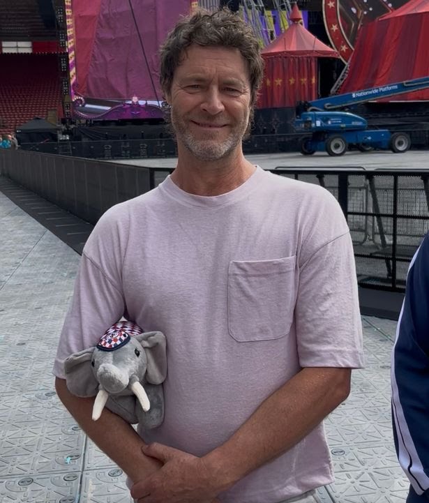_MrsOrange's tweet photo. Englebert 🥹🐘❤️😂 https://t.co/EfTK9yWwkd