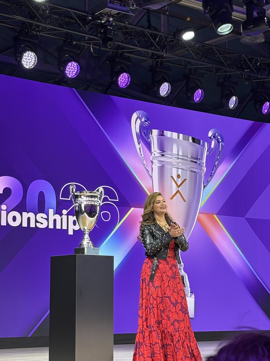 codewithsimon's tweet photo. Our queen @donasarkar has kicked of the day at #MicrosoftBuild with the Imagine Cup Finals. Incredible projects 🌟

@MSFTImagine @msdev #MSBuild https://t.co/SbWtIXRI1h