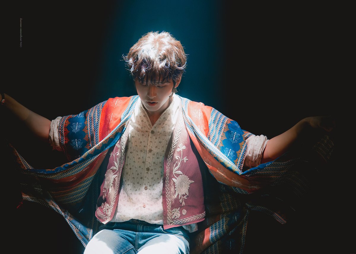 rainbow__pic's tweet photo. 20260525 2시 < 아웃캐스트 > 스페셜커튼콜 M04. 필로스의 노래
필로스役  #차규민 

서있을 수도 없고
떠있을 수도 없어
/

✨ https://t.co/rrAWg4X0Om https://t.co/yEfbrqLyxj