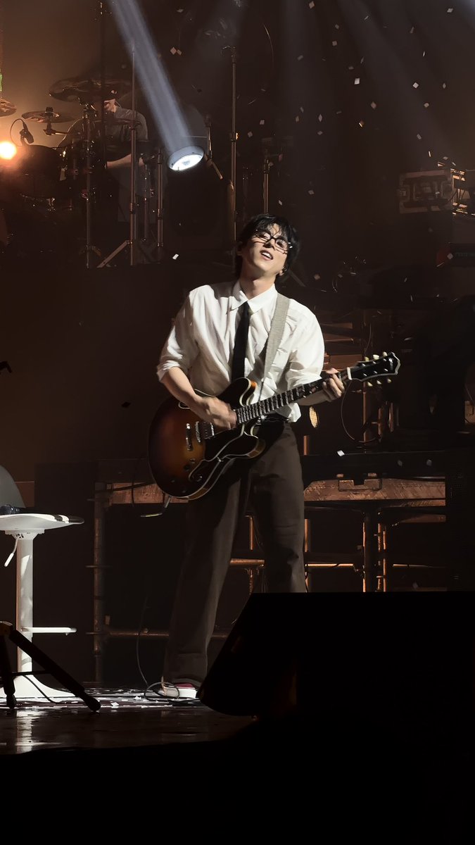 wenwenshih0913's tweet photo. Mentally, I’m still at the concert.
#SWAY #IsaacHong #홍이삭 https://t.co/itTdTlemTN