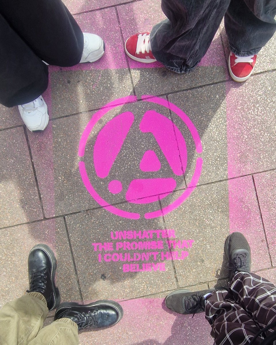 fairlywelcome's tweet photo. core memories were made. 
linkin park, hamburg 2026🩷 https://t.co/s6pPJCgGyp