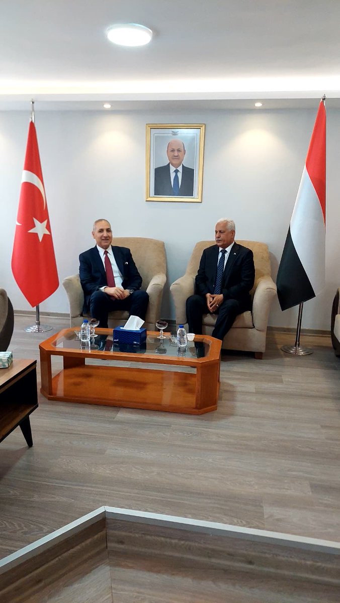 tryq_salh's tweet photo. واصلنا اليوم في سفارة الجمهورية اليمنية لدى الجمهورية التركية استقبال المعزين في وفاة فقيد اليمن الكبير الرئيس السابق عبد ربه منصور هادي، رحمه الله.

تشرفت باستقبال معالي نائب وزير الخارجية التركي السيد موسى كولاكلي، وسعادة السفير أحمد رضا مدير دائرة الشرق الأوسط وشمال أفريقيا، https://t.co/ZRLBYCt6kn