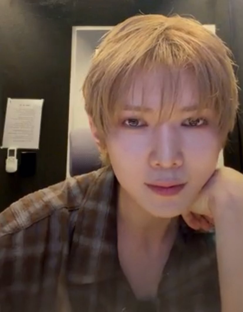 doeshelookgood's tweet photo. YEOSANG LOOKS GOOD TODAY https://t.co/PzbEPiHzFg