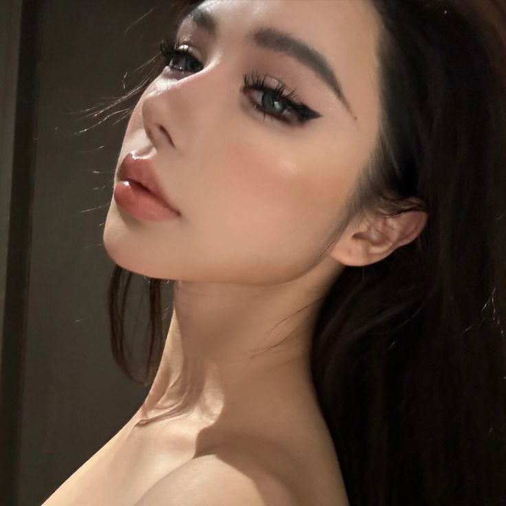 chalicatto's tweet photo. with or without? https://t.co/3PfSmjvsBX