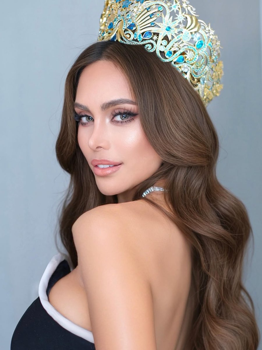 DiversaBelleza's tweet photo. Voy a estar súper intenso subiendo contenido de Vanessa Pulgarín, Miss Grand All Stars, así que vayan acostumbrándose  😌👑✨ https://t.co/EWoriNPgE4