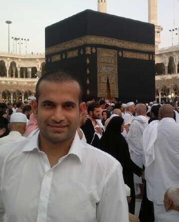 SaffronChargers's tweet photo. Many Muslim cricketers and former cricketers, such as Mohammad Siraj, Irfan Pathan, and Yusuf Pathan, have visited Macca for Hajj. 
Liberals never seemed to have a problem with that, nor did they oppose them for it.

However, after winning the IPL trophy, Virat Kohli visited Premanand Maharaj in Vrindavan along with his wife Anushka Sharma, and many liberals started attacking them.

They are targeting Virat Kohli and also targeting his wife Anushka Sharma.

Indian liberals have fallen to a very low level. They oppose only Hinduism and those who promote or openly follow the Hindu faith.