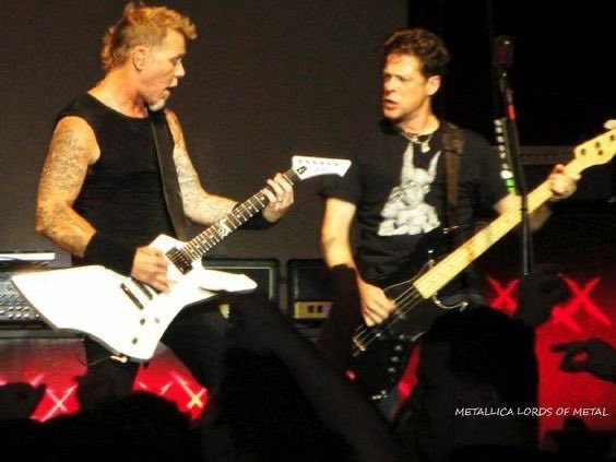 Metaland_gay's tweet photo. I better see fics about them or ima lose my mind https://t.co/mWHNClyN2z