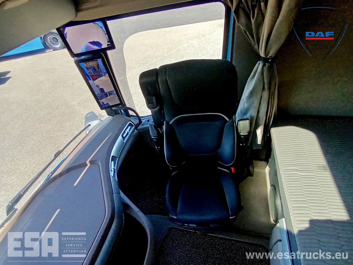 DAF_trucks_fans's tweet photo. DAF XG interior (standard)
📸 Esa https://t.co/MCbwFBVECl