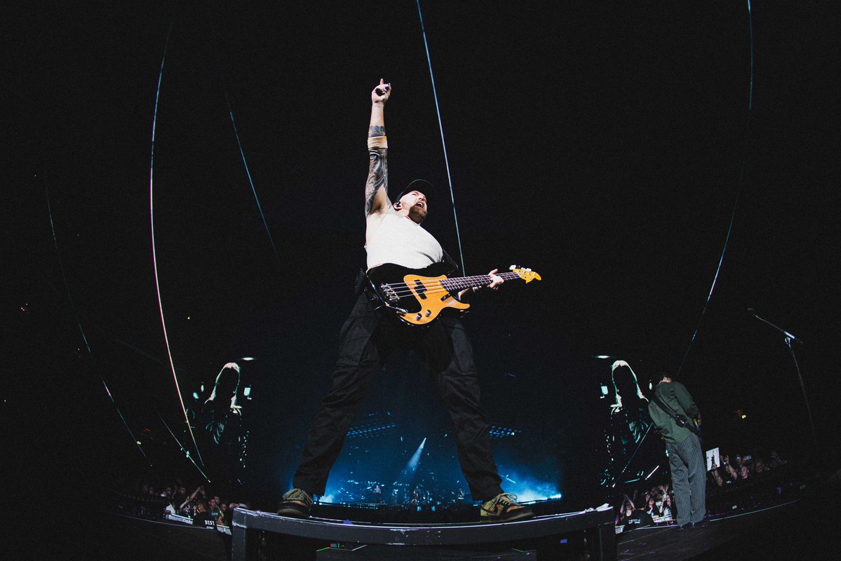 phoenixlp's tweet photo. Hamburg Night 1. Germany, good to be back. https://t.co/q2kqSrKQlv