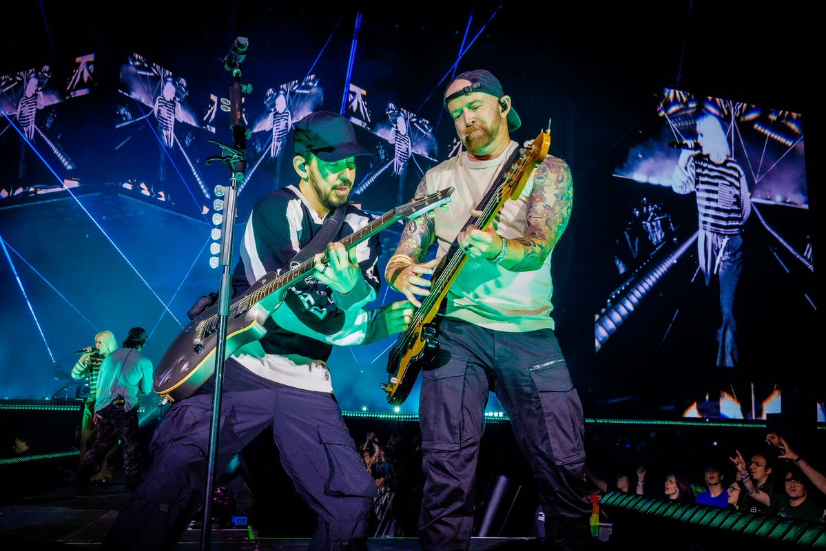 phoenixlp's tweet photo. Hamburg Night 1. Germany, good to be back. https://t.co/q2kqSrKQlv